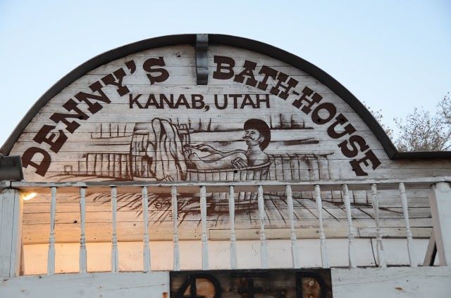 Denny's Wigwam & Curio